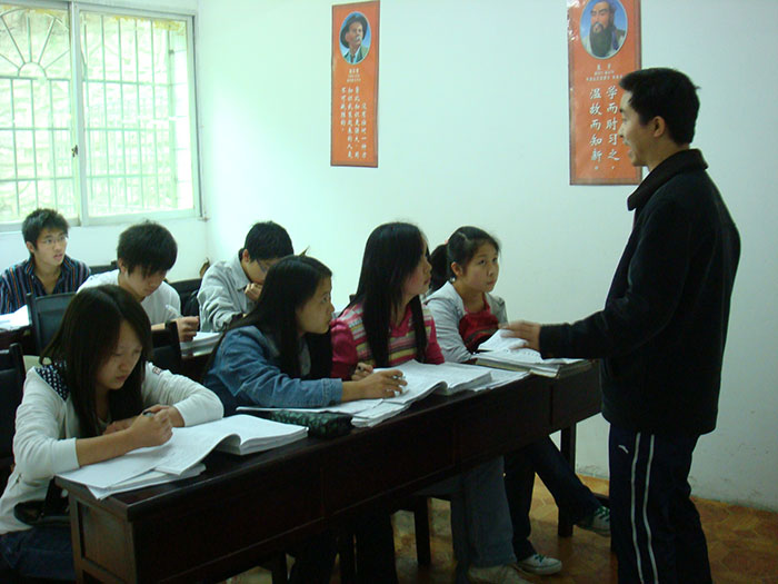 贵阳高考补习指出学生如何利用课余进行保健